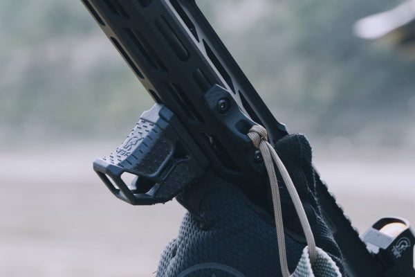 M-Lok short front hand grip | TST - Ubitzu